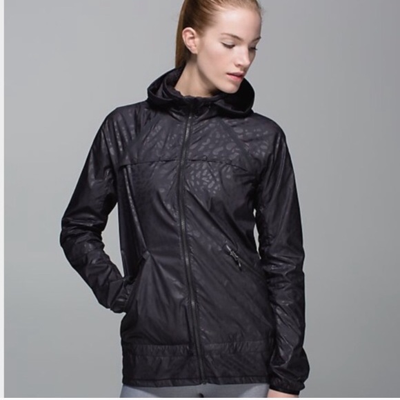 lululemon athletica Jackets & Blazers - NWT Lululemon miss misty jacket II sz8 black snake